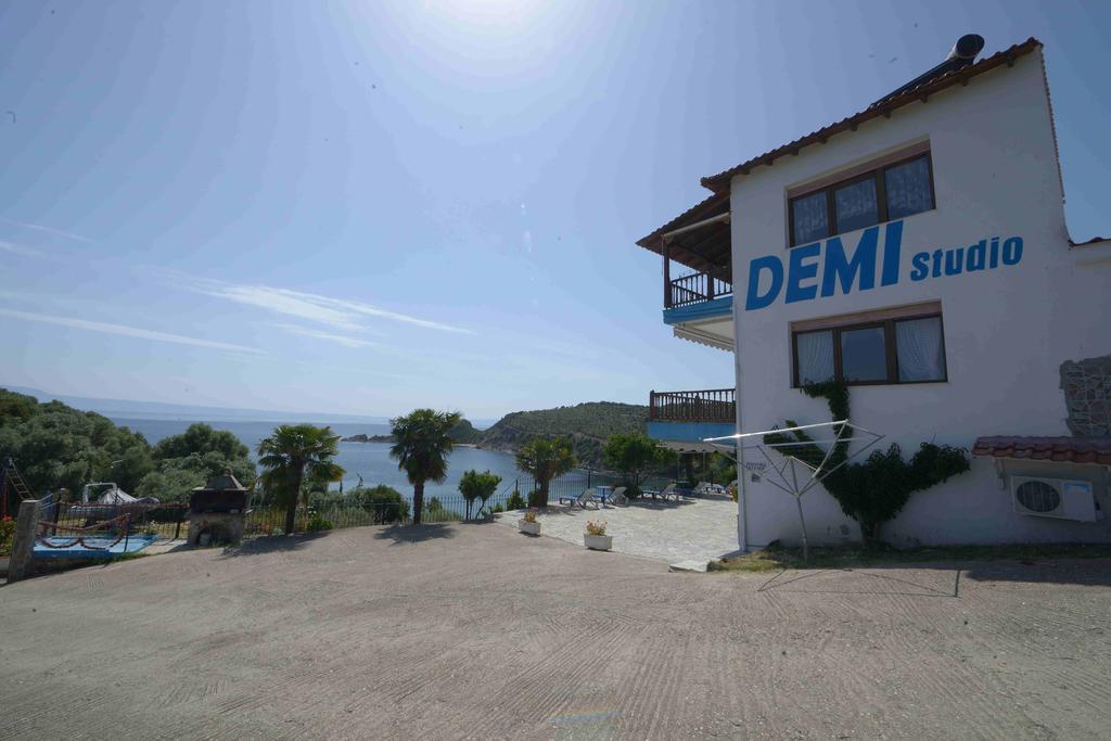 Demi Studios Ammouliani Exterior photo